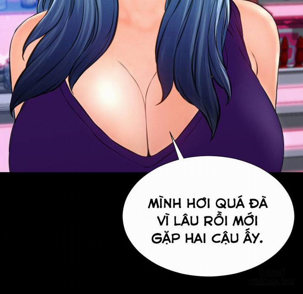 Cửa Hàng Đồ Chơi Người Lớn 48 trang 79