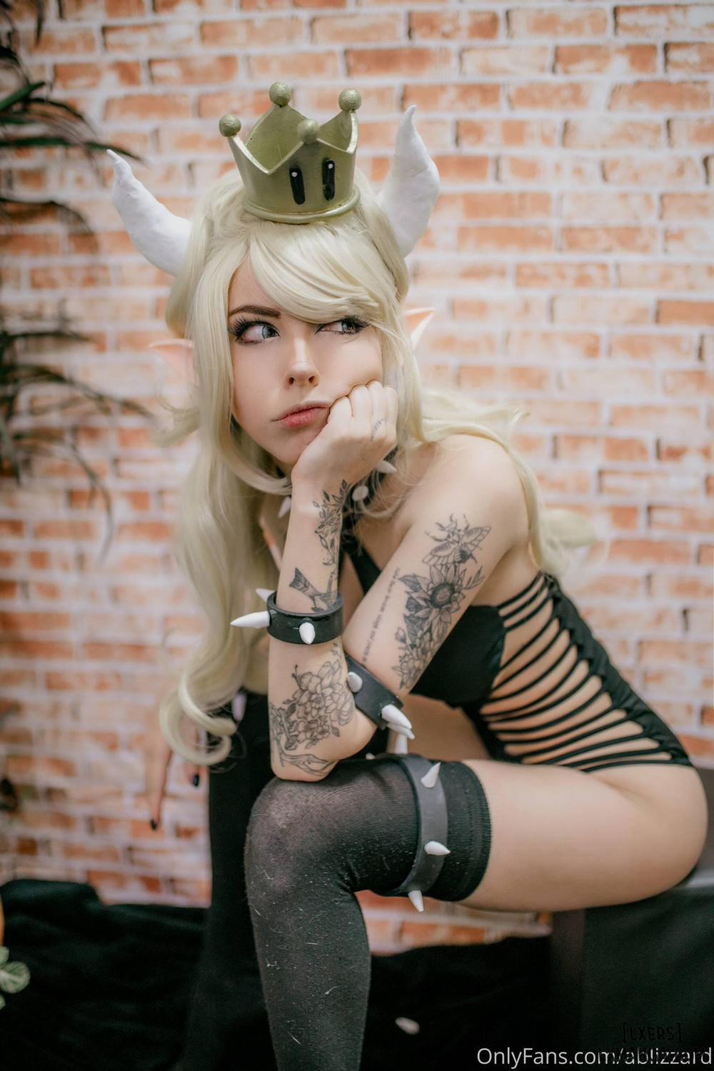Hình Cosplay 732 - Amanda Welp trang 0
