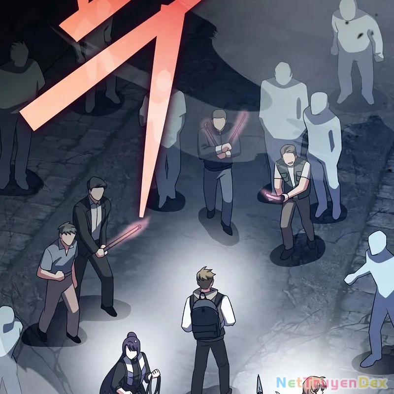 Nhân Vật Ngoài Lề Tiểu Thuyết 111 trang 201