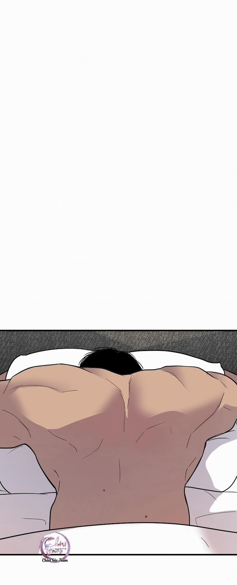 Tên Hàng Xóm Cứ Dán Mắt Vào Tôi 15 trang 24